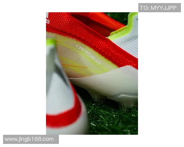 阿迪达斯足球鞋x系列全新发布引领运动潮流助力球场表现提升